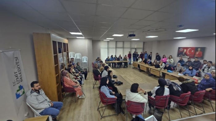 İzmit Belediyesi İstihdam Birimi’nden 75 kişiye fabrikada iş fırsatı